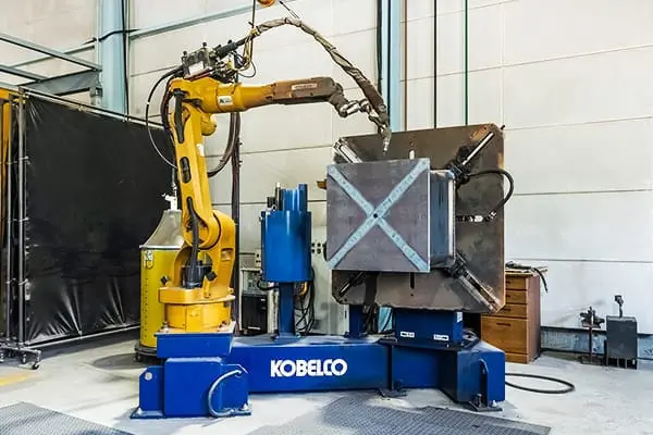 鉄骨コア・仕口兼用溶接ロボット